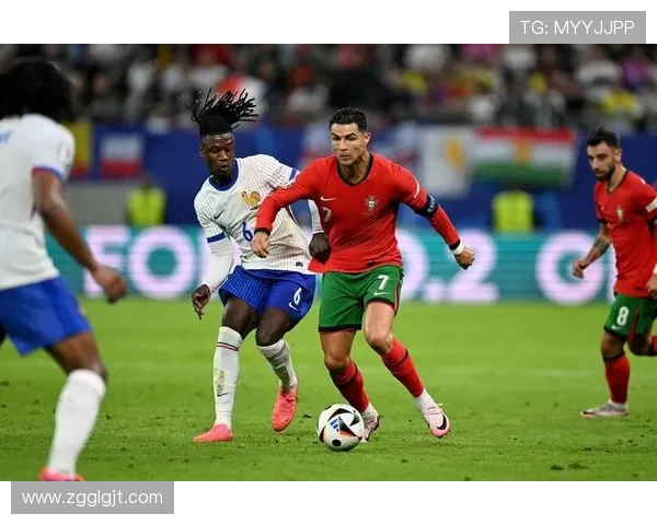 《卡马文加:欧洲杯新星的表现能否助力法国队再创辉煌》 《卡马文加:欧洲杯新星的表现能否助力法国队再创辉煌》